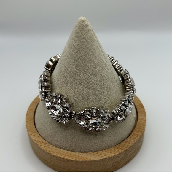 Rhinestone Sparkle Floral Leaf Stretch Bracelet Silver Tone Princess Statement - Picture 2 of 9